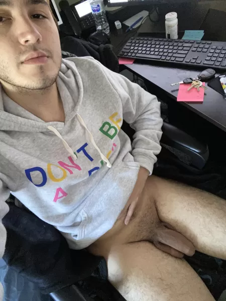 Anyone play Destiny 2? ๐ Anyone play Destiny 2? ๐