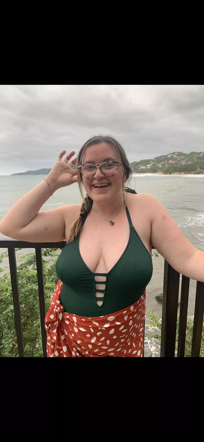 Anyone recognize her? I may have more pics of her to share….Kik: jbetty1010 Anyone recognize her? I may have more pics of her to share….Kik: jbetty1010