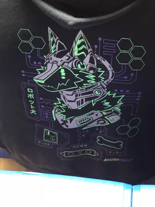 Anyone recognize this design? What brand is it and where can I buy it?