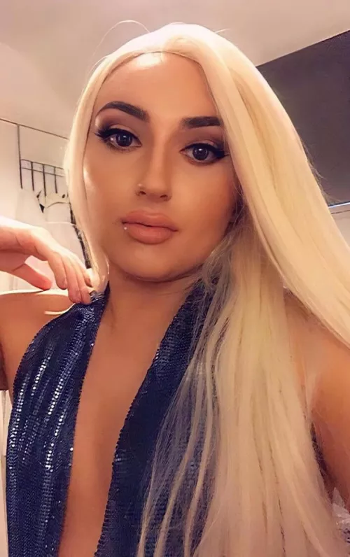 Anyone to chat with me?<3