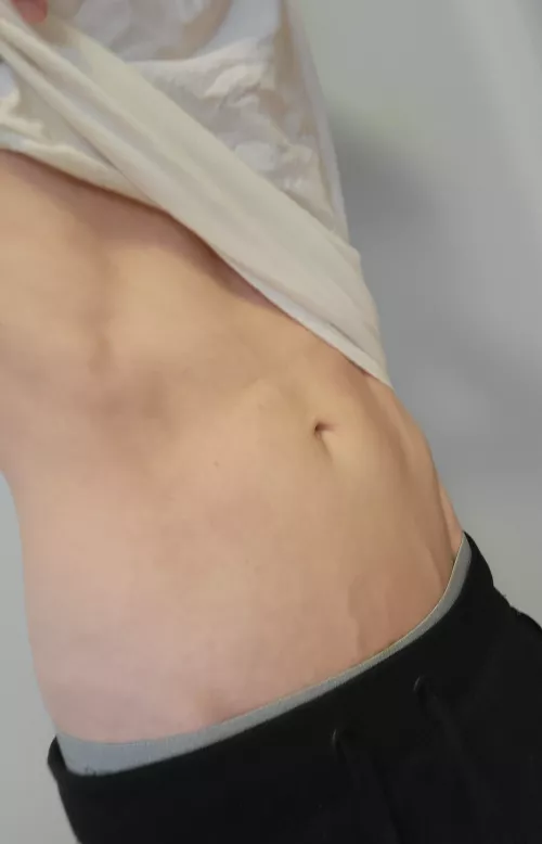 Anyone up for game and cuddle with your 5'3 105lb twink on this Friday night?