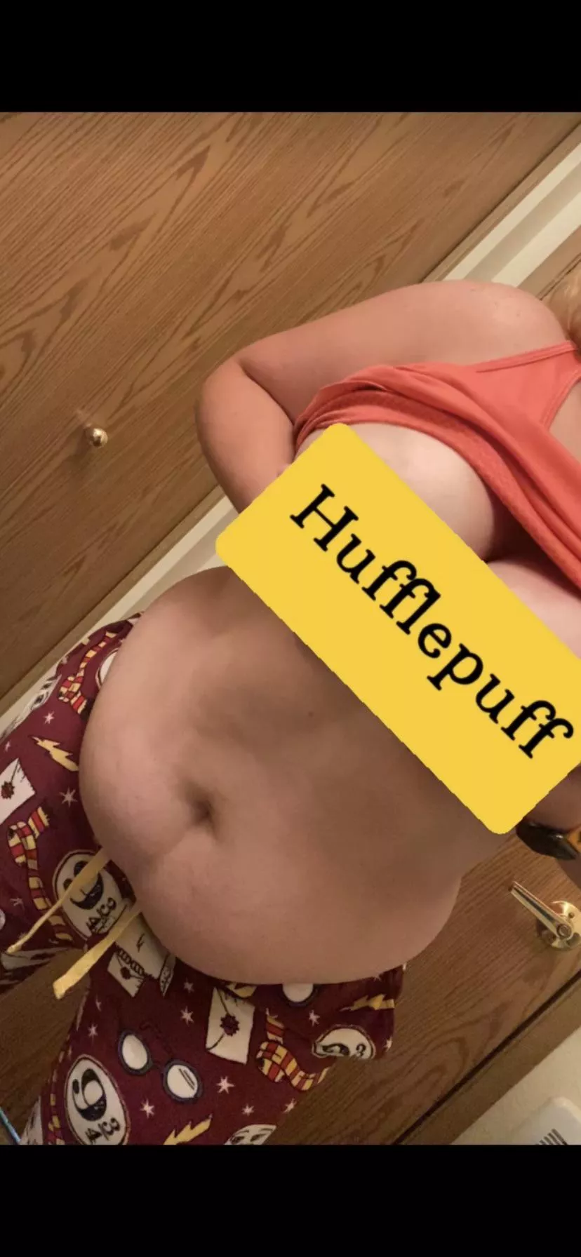 Anyone wanna be a beater and protect my man from these bludgers?! 🪄🧙🏻‍♀️