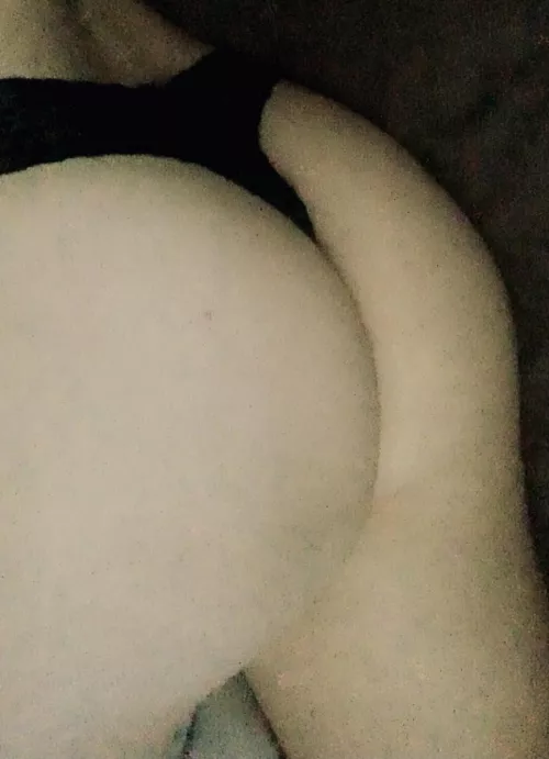 Anyone wanna come spoon me? π Anyone wanna come spoon me? π