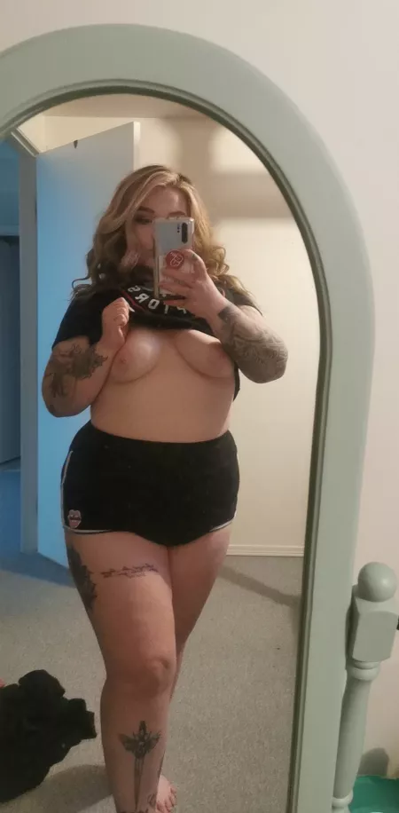 Anyone wanna cuddle ๐๐