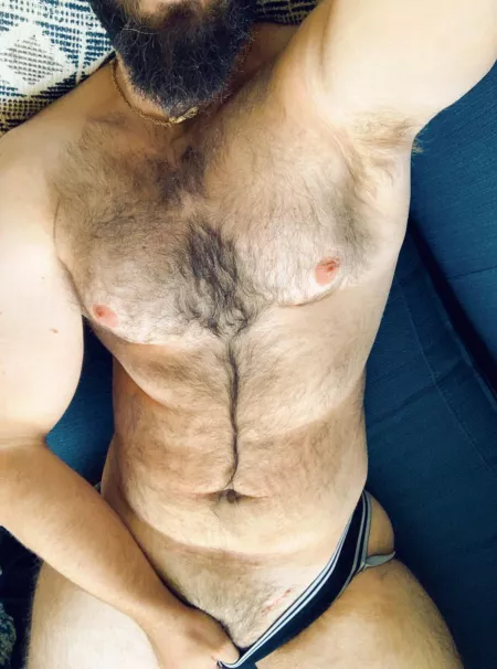 Anyone wanna distract me today? Dms are open ๐