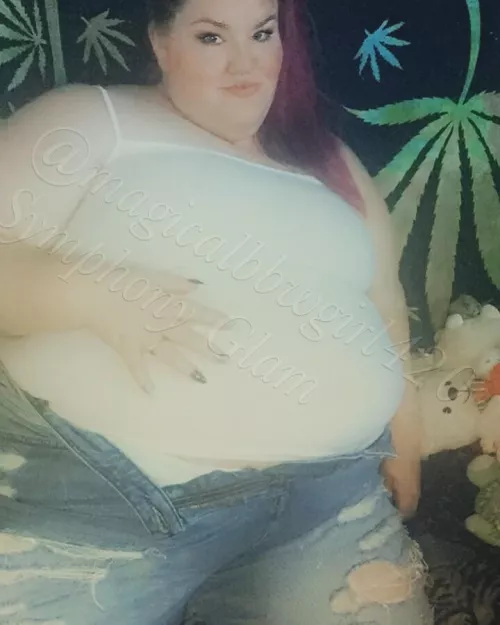 Anyone wanna feed me fatter? I wanna grow to be enormously fat