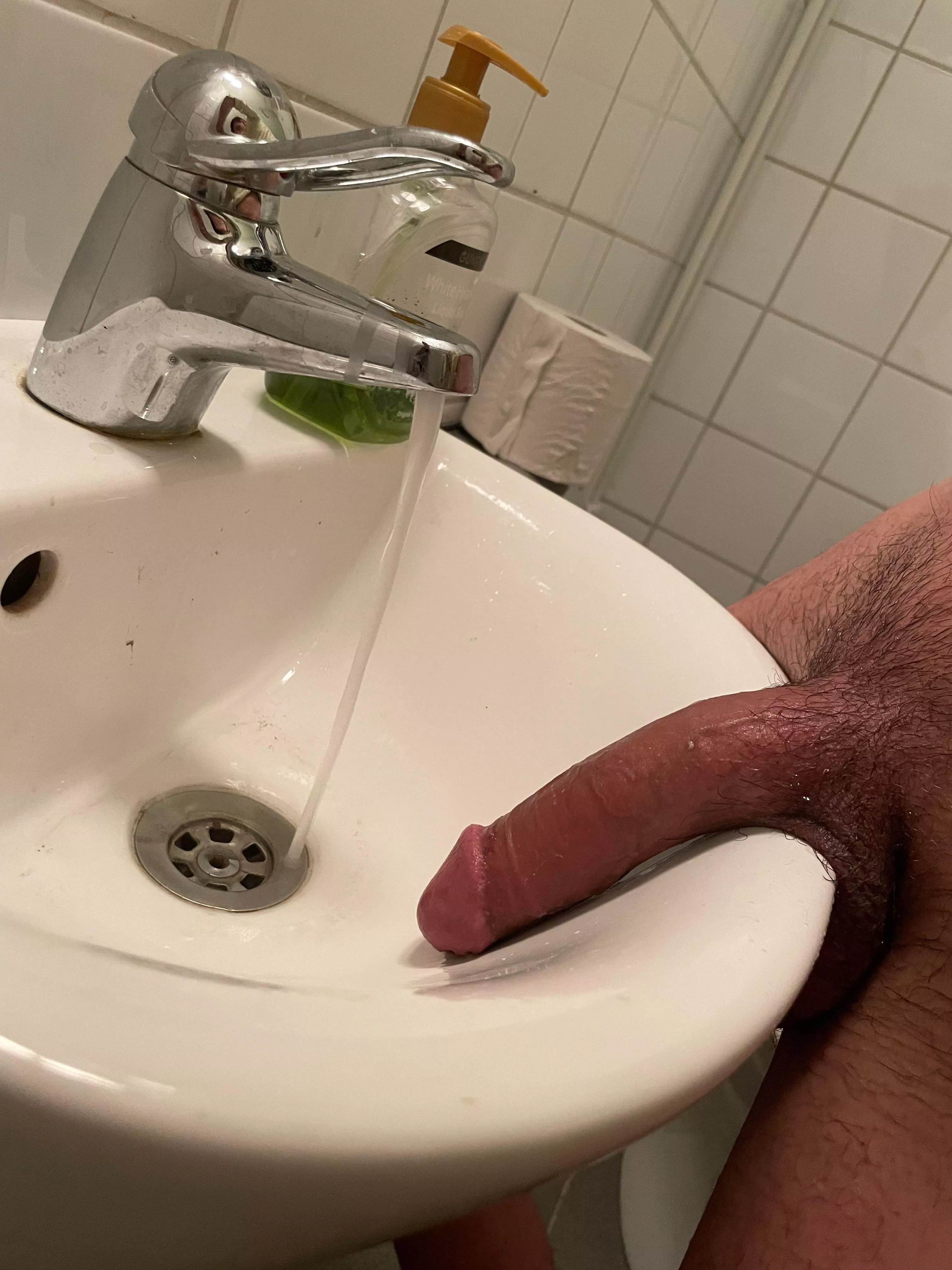 Anyone wanna give a hand and wash this?