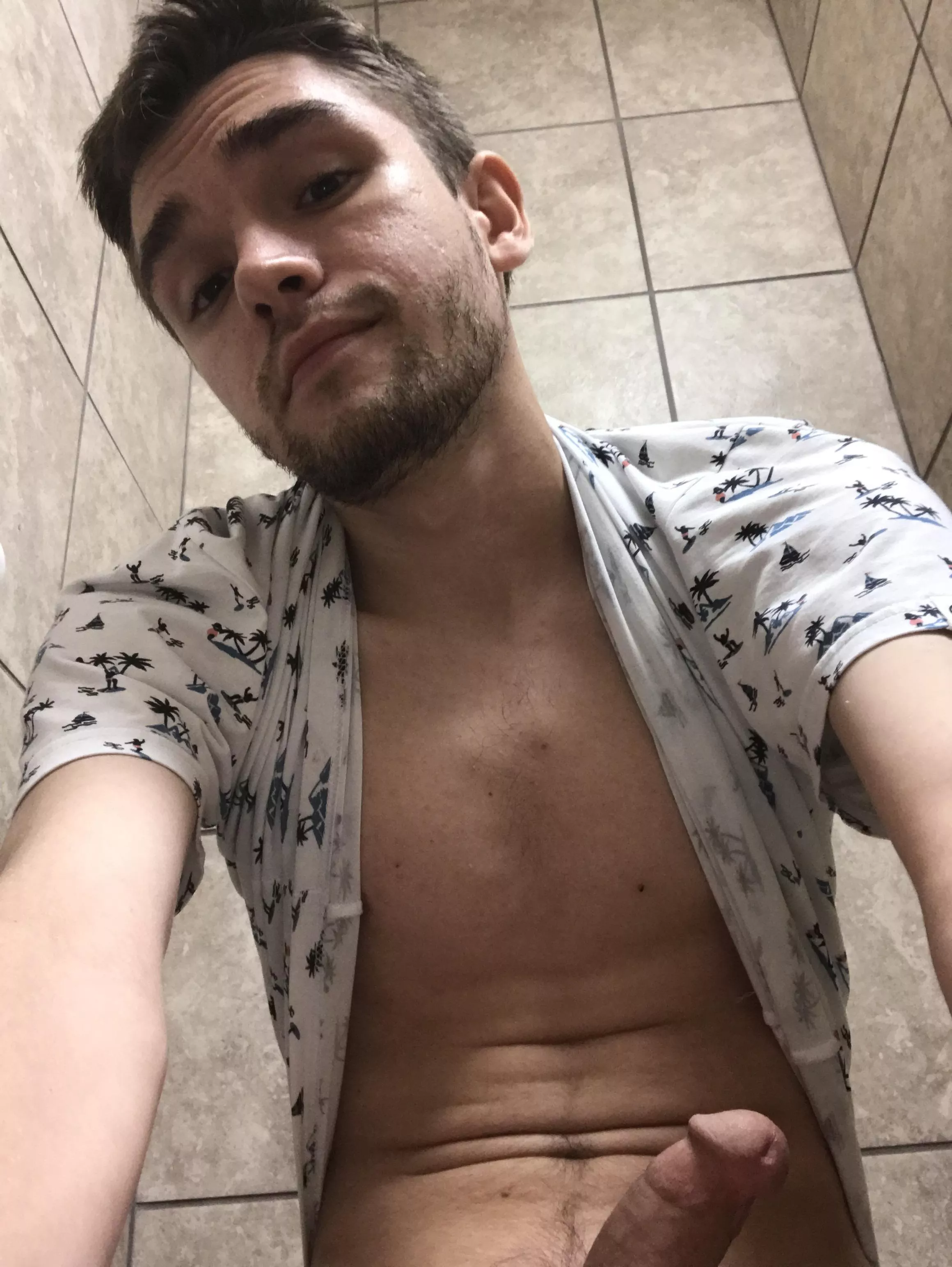 Anyone wanna help me cum tonight? Anyone wanna help me cum tonight?