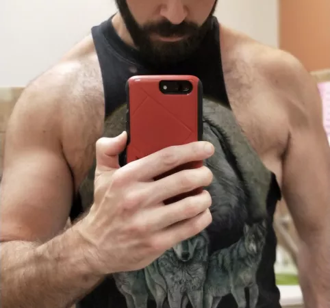 Anyone wanna hit the gym? Anyone wanna hit the gym?