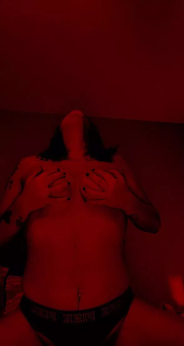 Anyone wanna join me and my wife in a Kik chat? Anyone wanna join me and my wife in a Kik chat?