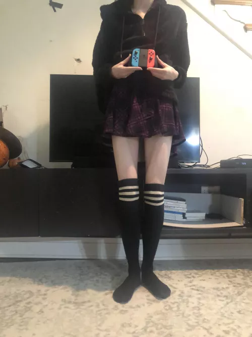 Anyone wanna play wit me 🥺