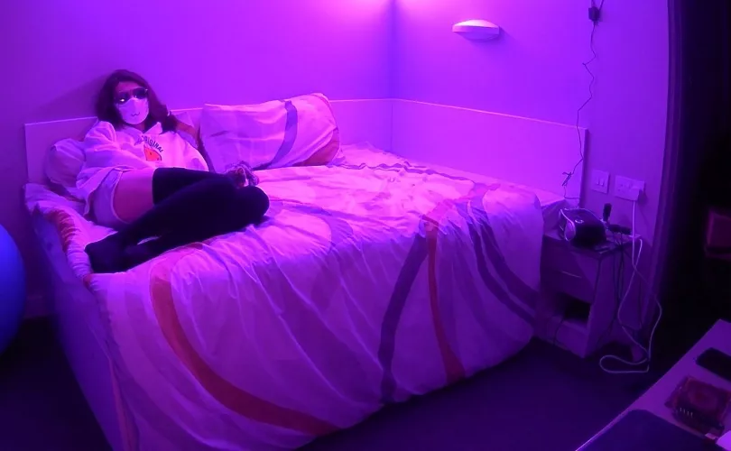 Anyone wanna to cuddle in bed and watch a movie?