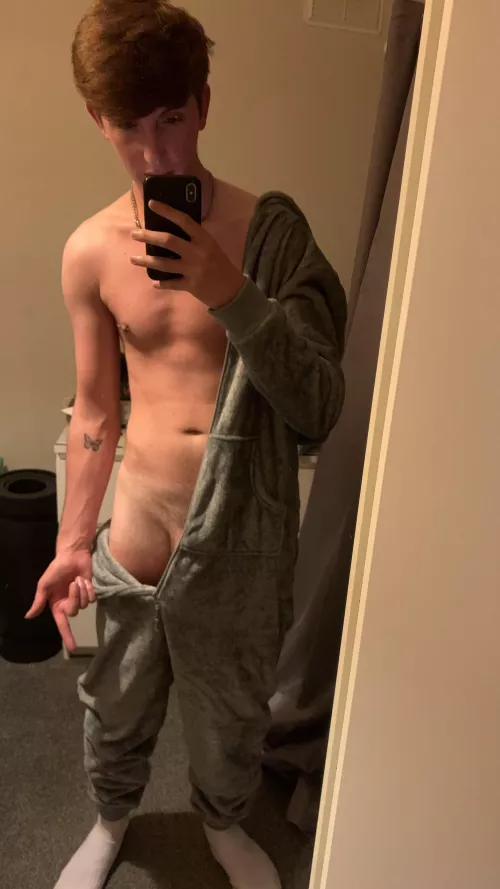anyone wanna use a twink in a onesie? π