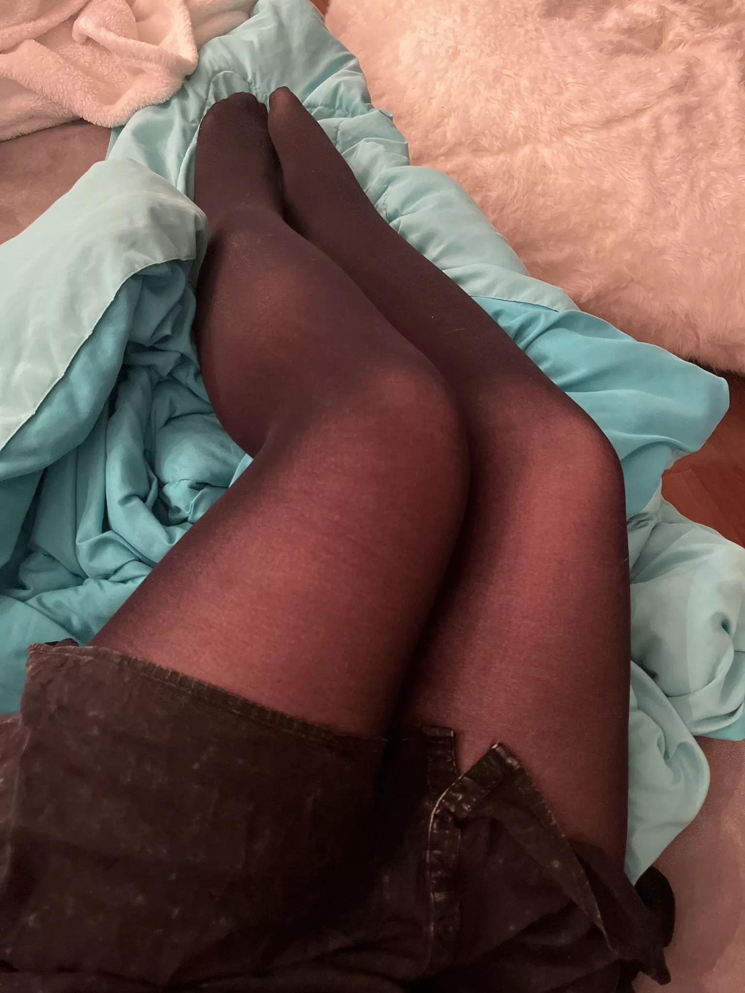 Anyone want to chat? Lonely on the couch Anyone want to chat? Lonely on the couch