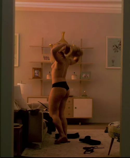 Anyone want to get bi to Florence Pugh