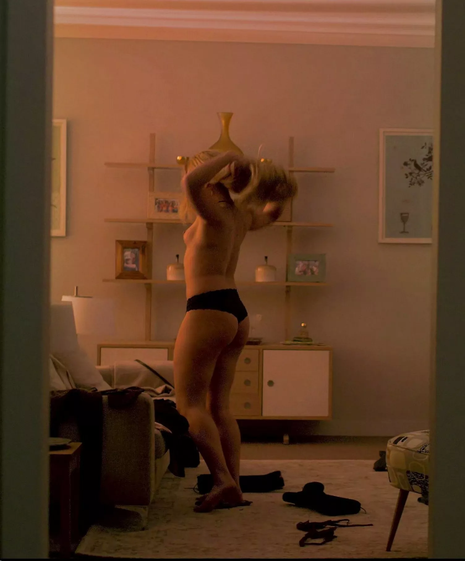 Anyone want to get bi to Florence Pugh