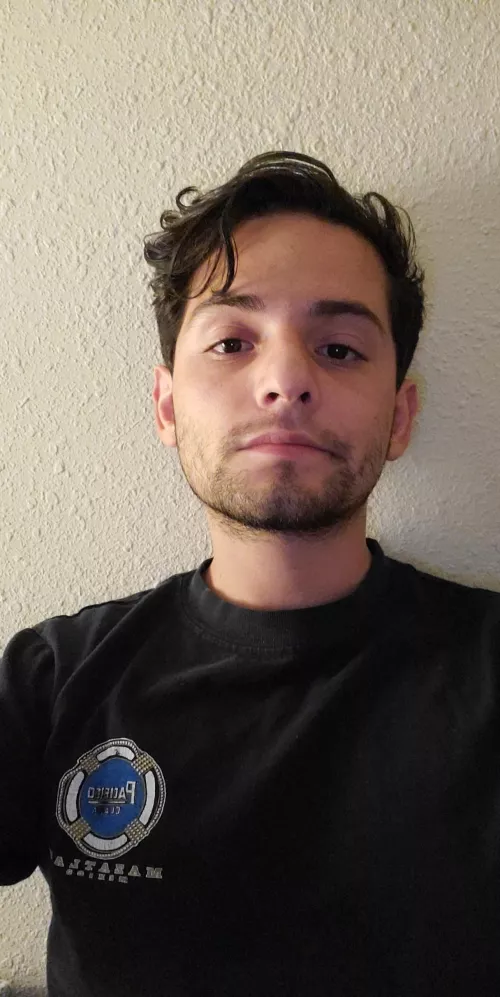 Anyone want to go on a trip? 🥺👉🏼👈🏼