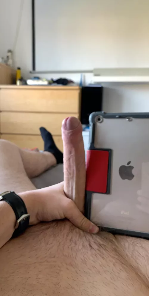 Anyone want to play on my iPad ๐