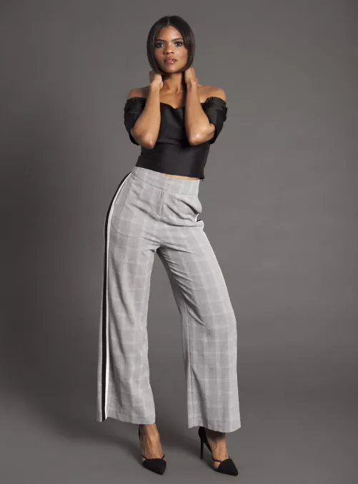 Anyone want to pm and play with sexy black bitches?