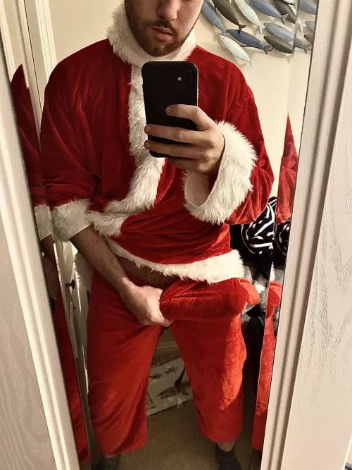Anyone want to unwrap this present?? Message me for a sneak peak ππ
