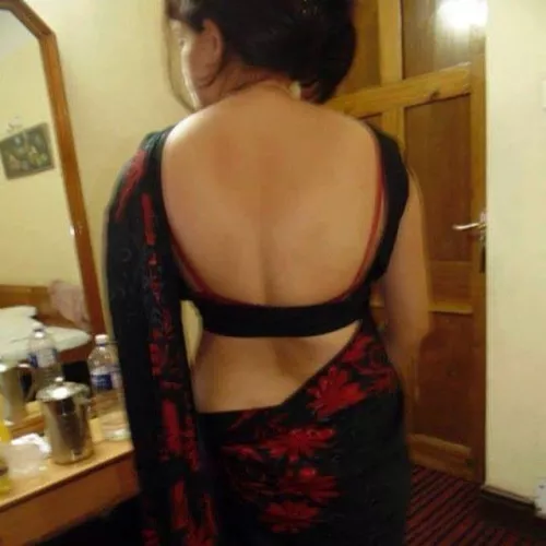 Anyone wants to humiliate by Sandn*gger mom? DM at Kik: blacklicious100