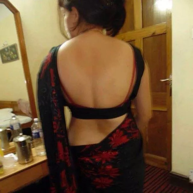 Anyone wants to humiliate by Sandn*gger mom? DM at Kik: blacklicious100