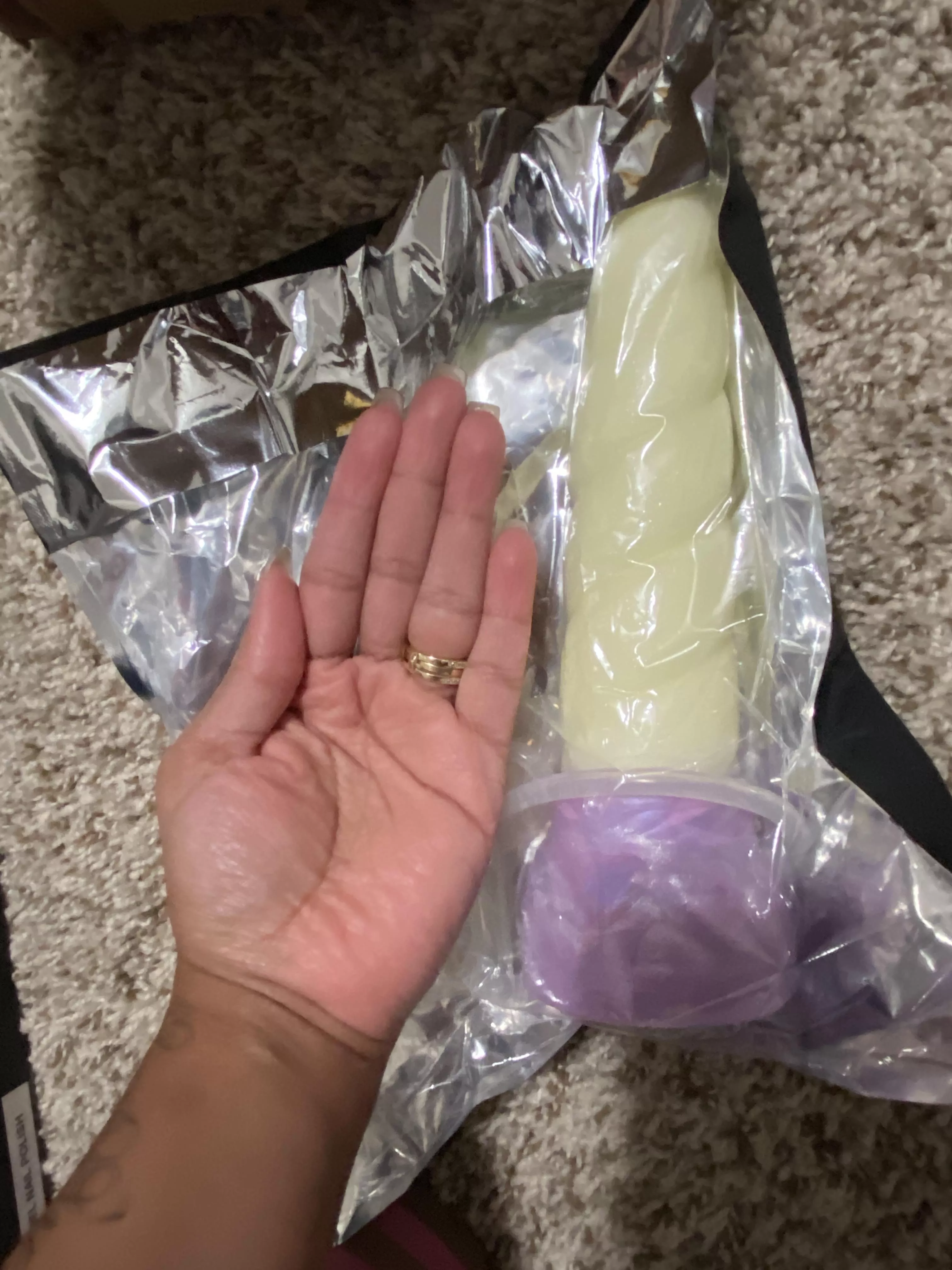 Apparently I didn’t read the fine print and this is small…. How big is XL then (O . O)