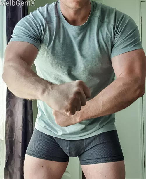 Apparently my arms are like porn. Hope they get you off Apparently my arms are like porn. Hope they get you off