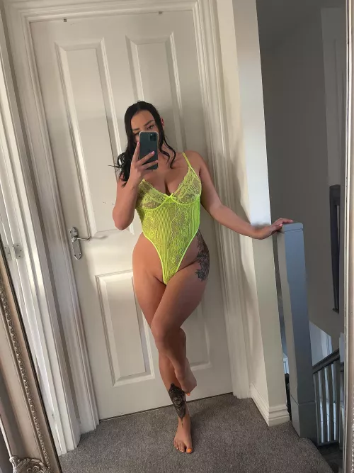 Are curvy babes your type? Are curvy babes your type?