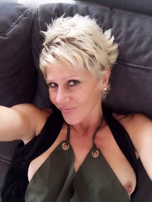 are im still hot enough for you guys? 🔥