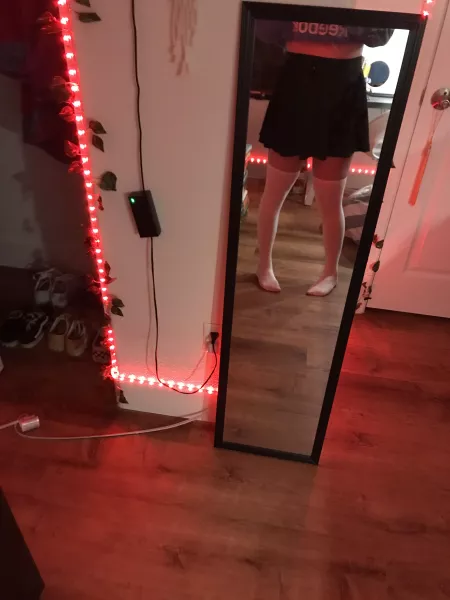 are my thighs ones youβd suffocate for? π