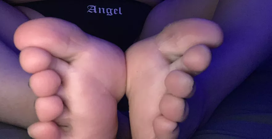 Are my toes cute? ๐ฅบ