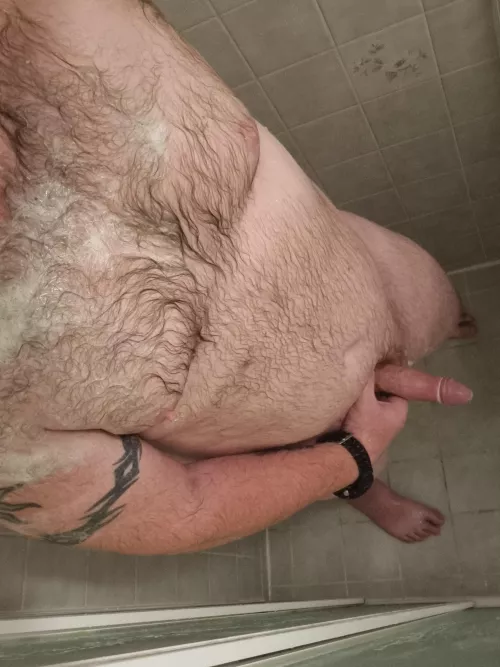 Are shower pics acceptable here?