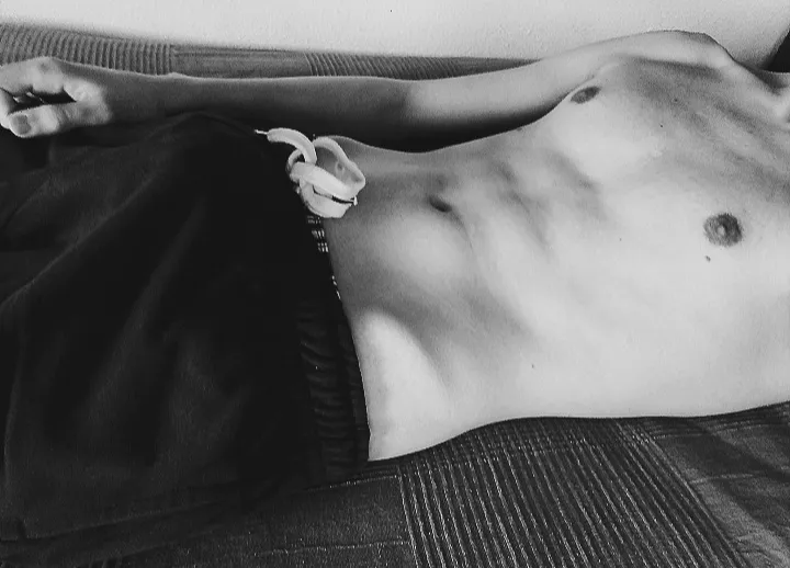 Are you also a fan of B&W pictures? I really like how I look here