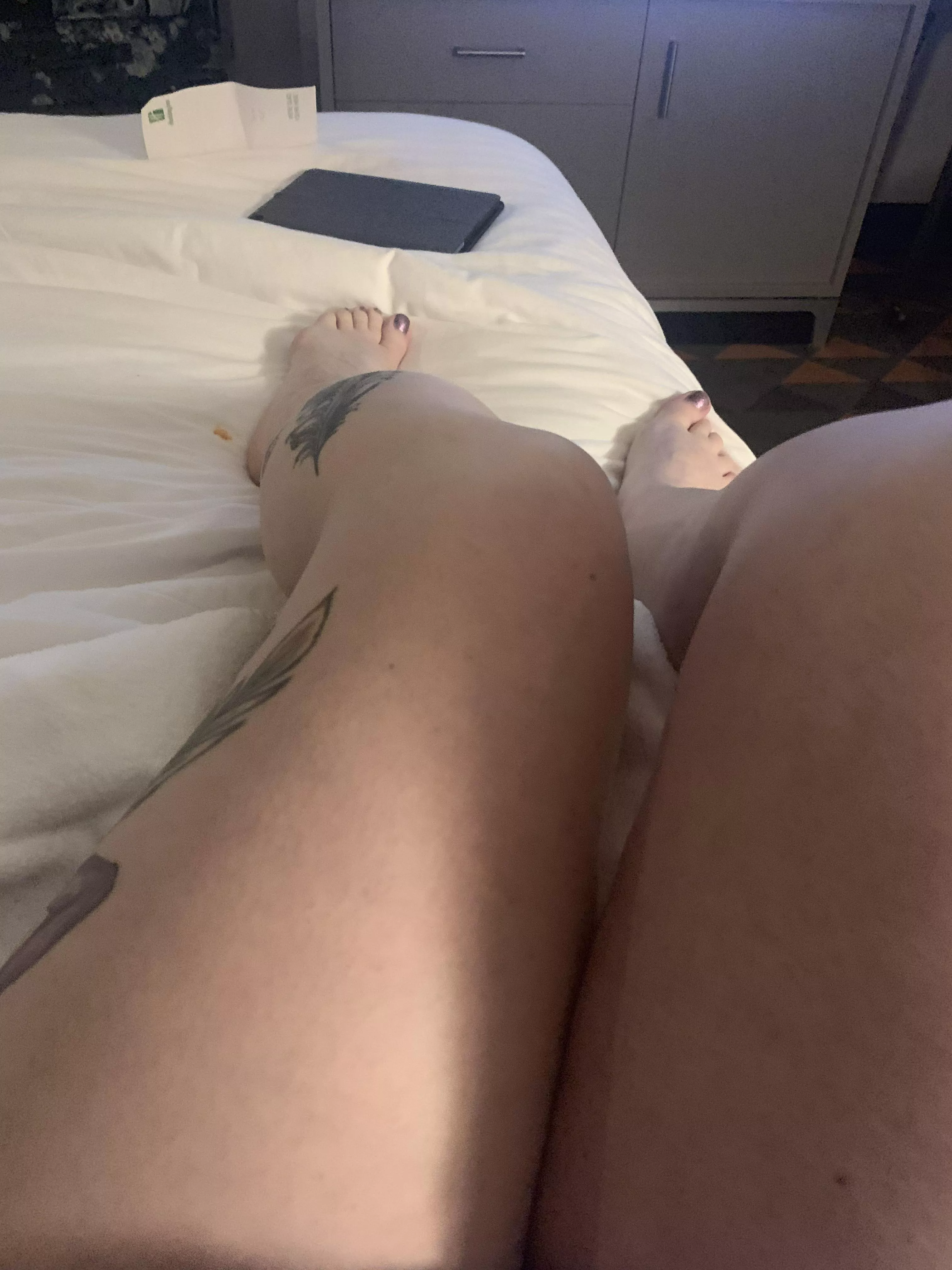 Are you brave enoughto take on a hot redhead petite redhead milf who is fit and tattooed? #redhead #milf #legtattoos #feet