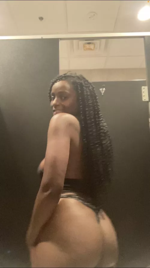 Are you clapping my cheeks?