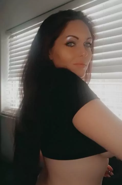 Are you ready for this MILF pussy?