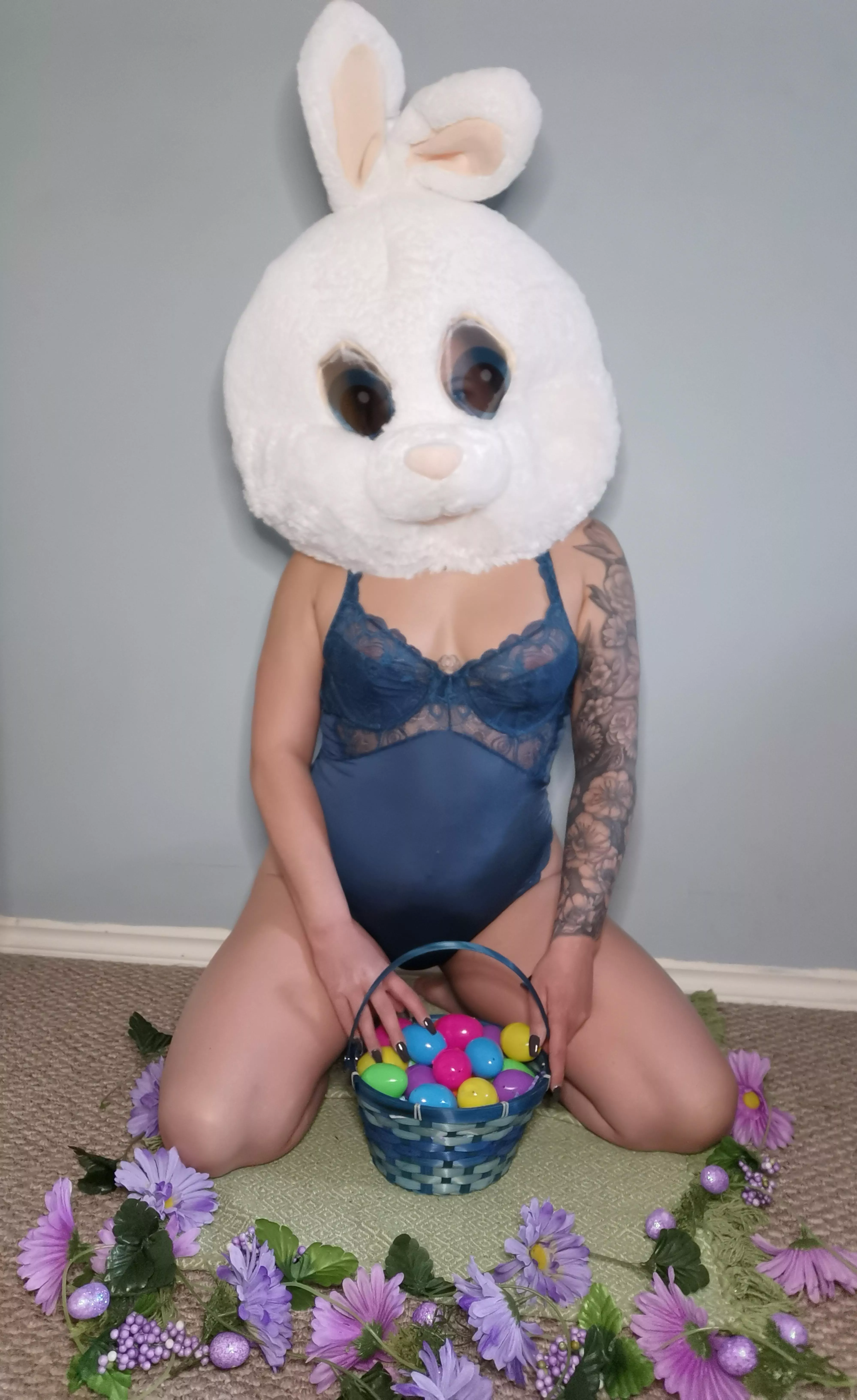 Are you ready to hop to it and put all your eggs in one basket?😈💦🐰