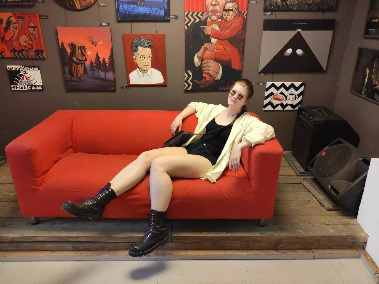 are you ready to paint me as beautifully sexy and wet as one of your french girls? are you ready to paint me as beautifully sexy and wet as one of your french girls?