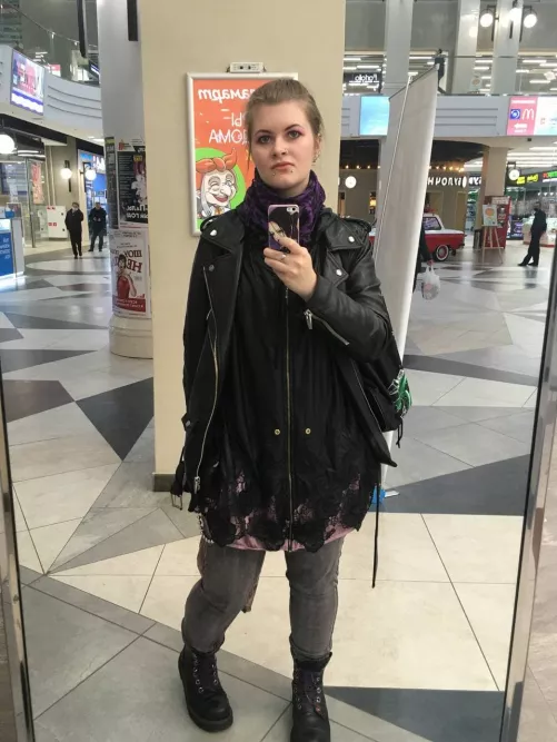 are you ready to paint me as beautifully sexy and wet as one of your french girls? are you ready to paint me as beautifully sexy and wet as one of your french girls?