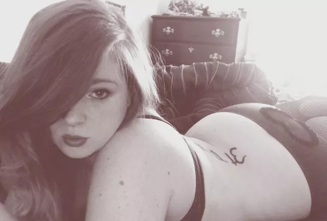 Are you the obedient type who’s gonna worship me on command, or am I gonna have to use some force?😈🔥 [DOMME]