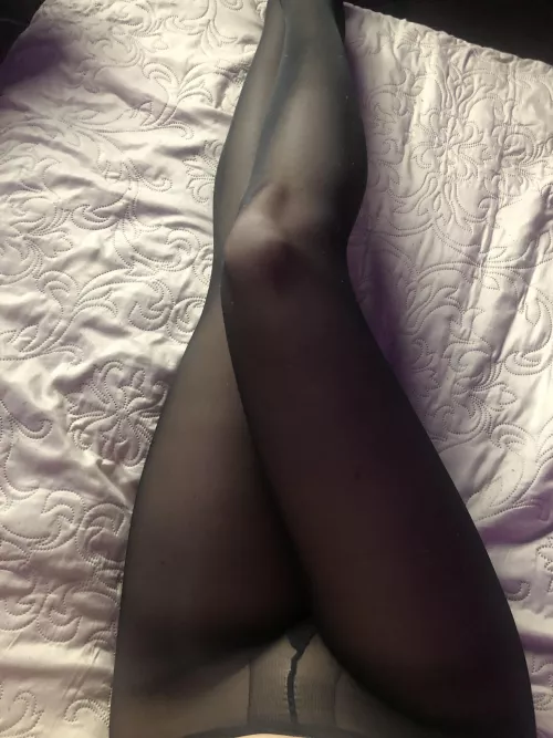 Aren’t my legs perfect in black pantyhose?