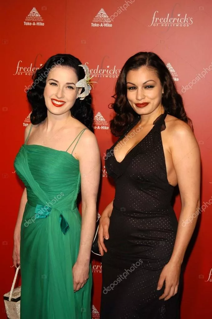Aria and Dita von tesse. Aria and Dita von tesse.