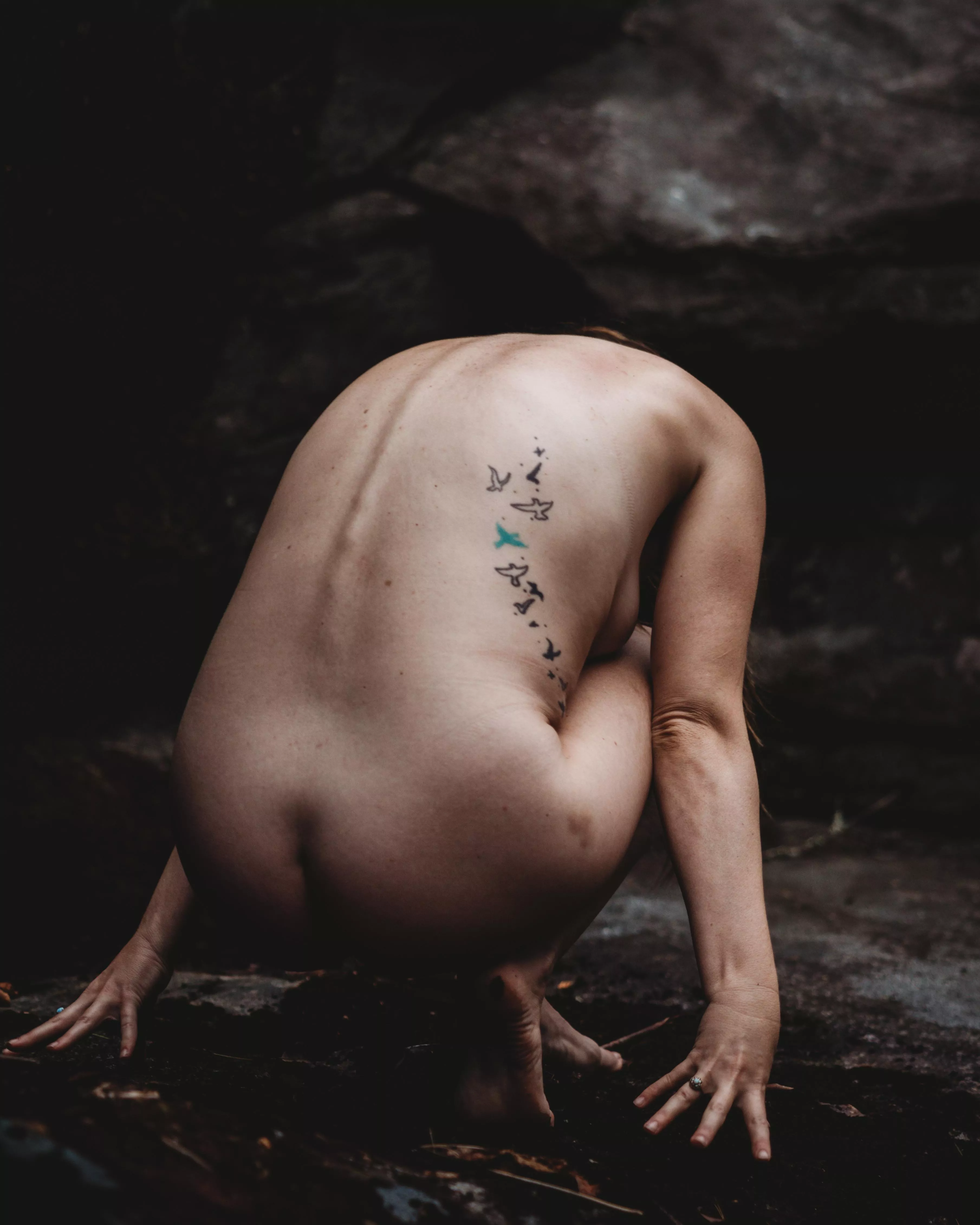 Artistic pose or popping a squat? Artistic pose or popping a squat?