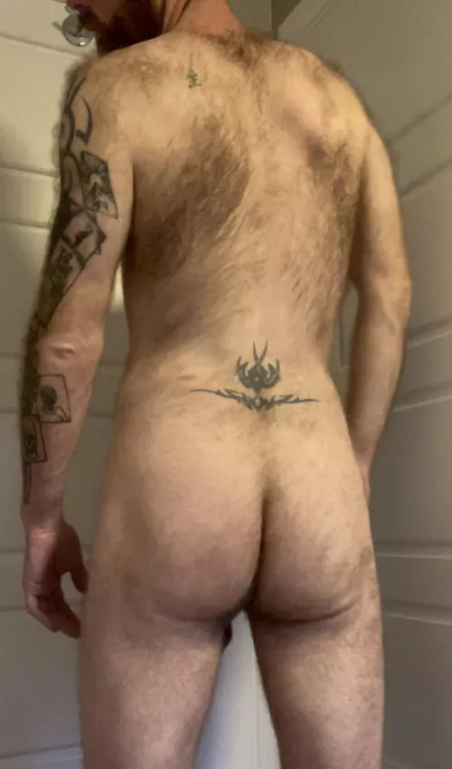 As itβs Fursday here is my hairy ass π