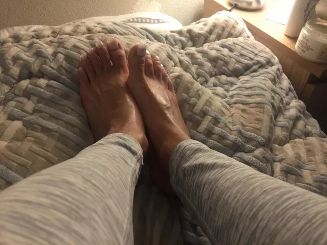 As requested by our amazing mod, a closeup of my feet. Suckable? ๐ฅฐ๐
 As requested by our amazing mod, a closeup of my feet. Suckable? ๐ฅฐ๐