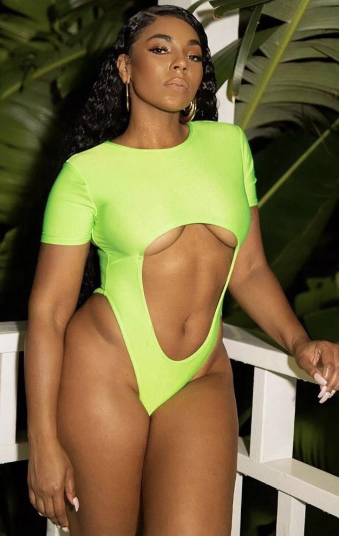 Ashanti Tits