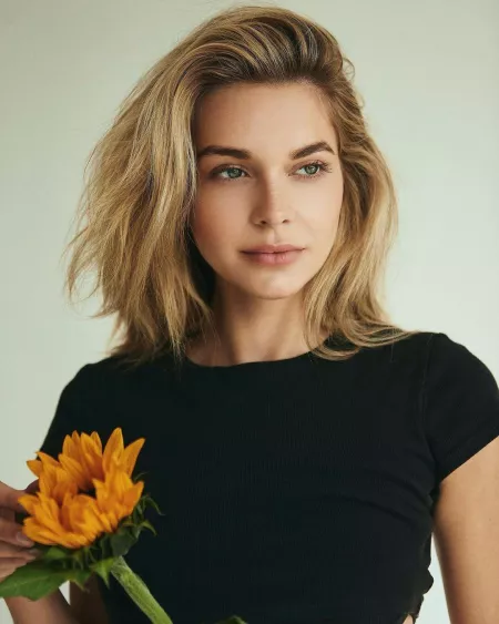 Ashley Thompson Ashley Thompson