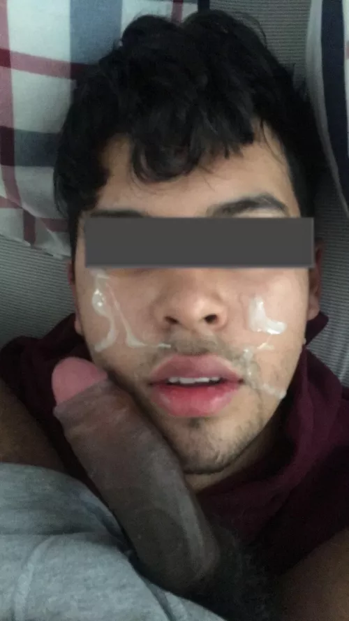 Asked my boyfriend for a morning facial 😈🥴