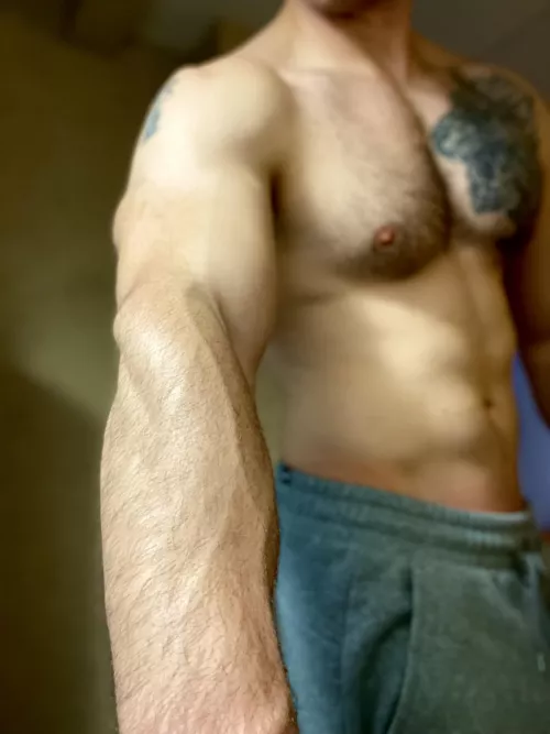 Asking Santa for bigger forearms 😋 Asking Santa for bigger forearms 😋